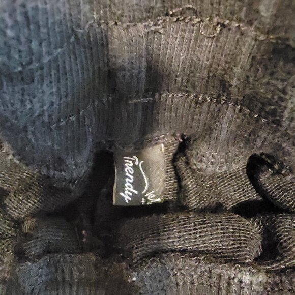 Trendy Queen Black Comfy Shorts Medium - Picture 2 of 3